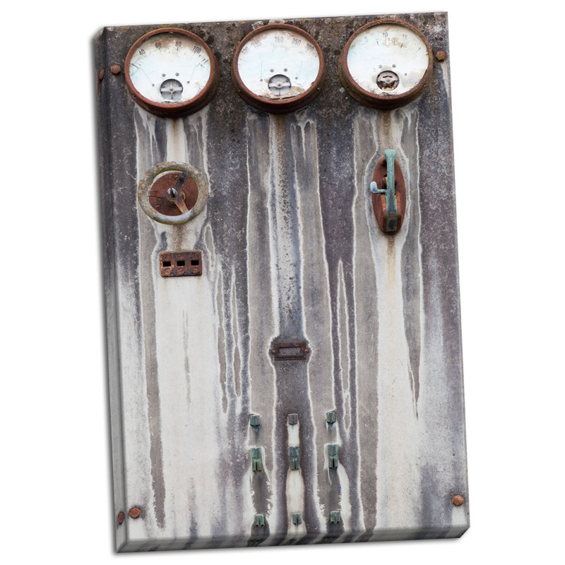 « old electric panel ii », reproduction de photo sur toile tendue