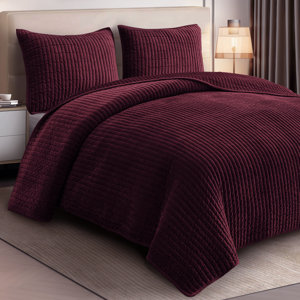 Velvet Reversible 3 Piece Quilt Set