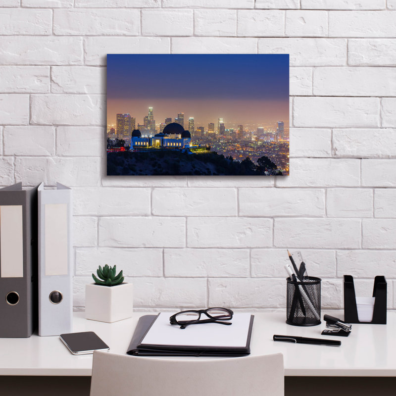 Latitude Run® «L A Skyline With Griffith Observer» par Toby Harriman, 18 po x 12 po, H 12 po x l 18 po x P 0,75 po