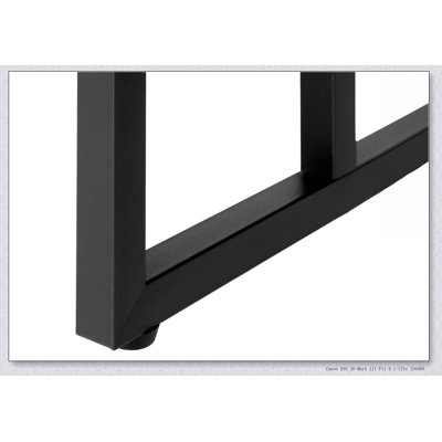 Table d'appoint moderne en forme de C avec plateau en stratifié et structure en métal, parfaite pour le salon et la chambre à coucher.