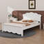 Lit plateforme double en bois avec tête de lit