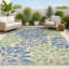 Tapis d'intérieur / extérieur bleu marine / vert à motif floral texturé Hagy-258563878