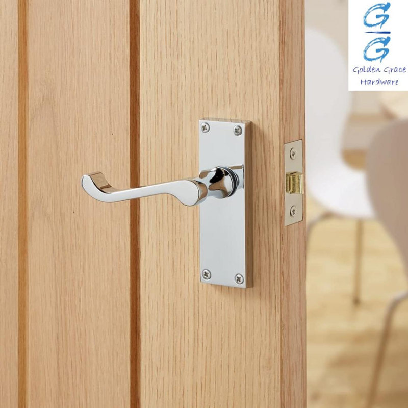  5 Sets Victorian Scroll Latch Door Handles in Polished Chrome with 1 Pair of 3" Ball Bearing Hinges & Latches Pack - 120mm x 40mm Backplate