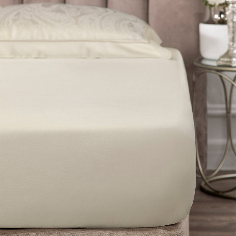 Fidelio Sateen Sheet Set, Queen Sheet Set + 2 Pillowcases