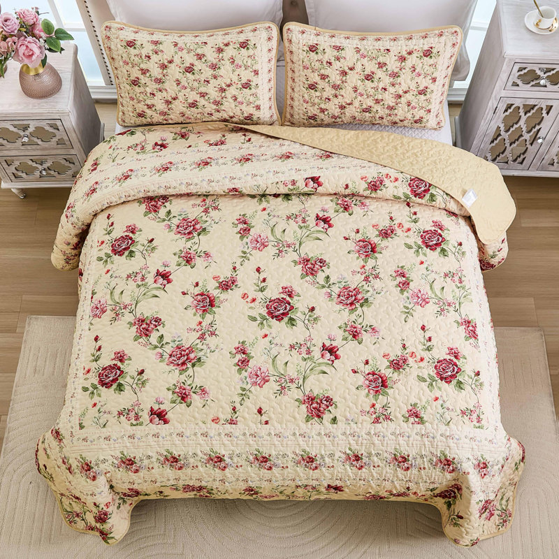 3-Piece Antique Rose Floral Quilt Set Lightweight Soft Microfiber Coverlet with Pillowcases for All Seasons, Beige