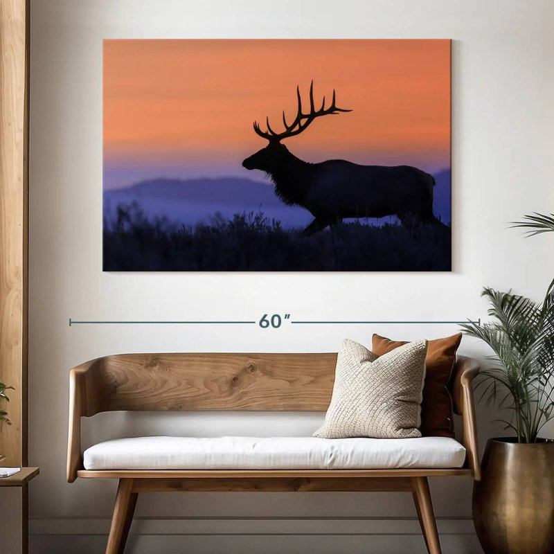 Wapiti brulé contre le coucher du soleil, H 34 po x l 51 po