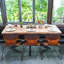 Découvrez la table de salle à manger rectangulaire Modern Elegance avec plateau en bois de manguier et pieds robustes en araignée-741594285