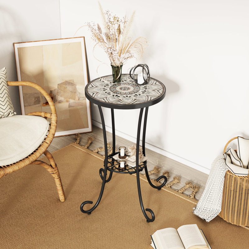 Table d'appoint Australis Brown + Black Décoration de surface de carreaux de céramique exquise. Structure en acier thermolaqué. 14 po de diamètre. Table d'assemblage requise. Détail.