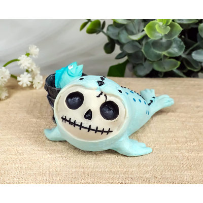 Figurine Darianys Nautical Marine Furry Bones avec un seau de poisson