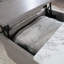 Table basse à plateau relevable, finition brune