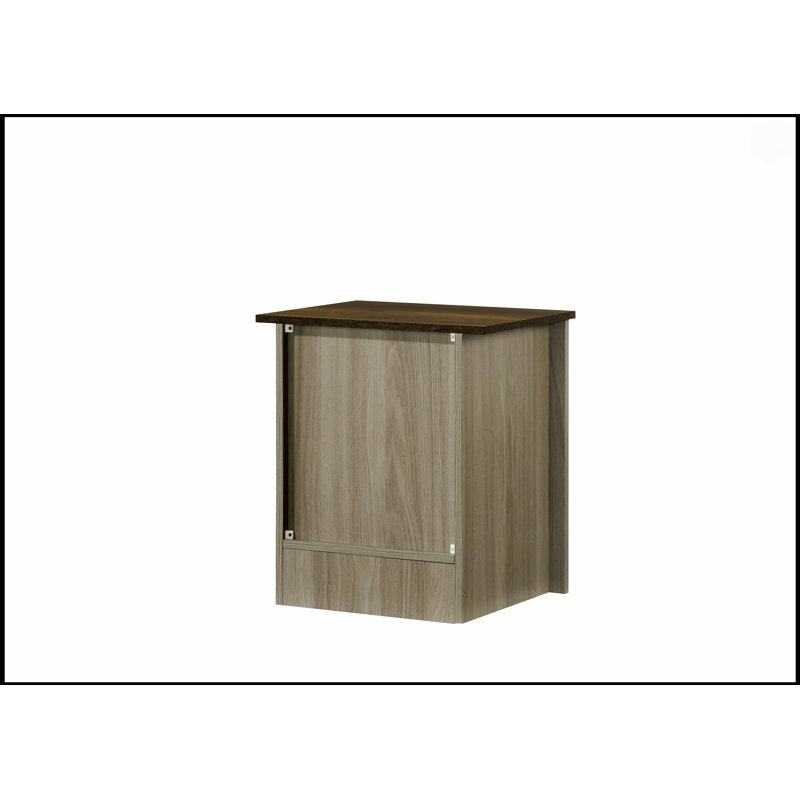 Table de bout en chêne gris de 16 po de large avec rangement spacieux Nyla pour la vie moderne et les chambres à coucher