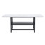 Une table de salle à manger de 71 x 35,4 pouces avec un plateau habilement assemblé par quatre panneaux de fibres à densité moyenne texturés. Le bureau possède une plateforme de rangement de 43,3 x 19,7 po. Très approprié pour les réunions de famille, etc.