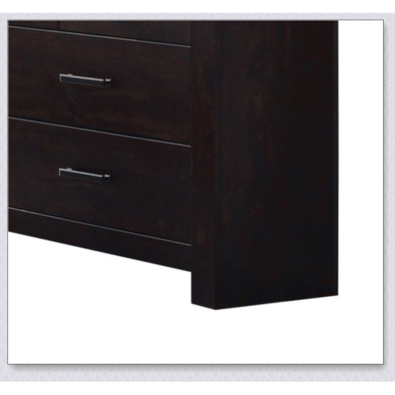 Commode Panang en acajou avec sept tiroirs spacieux et une fabrication durable pour un rangement élégant