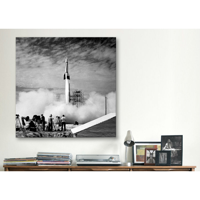 Bumper V-2 Lancement - Reproduction de photo sur toile tendue, H 12 po x l 12 po x P 0,75 po
