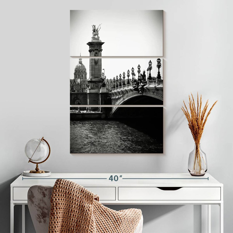 Lilie Alexandre III, pont I, H 32 po x l 20 po
