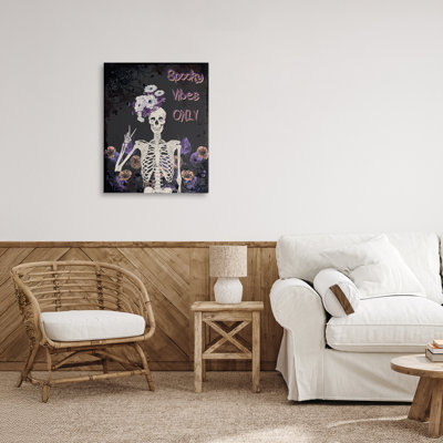 Toile squelette Spooky Vibes Only, design par Radhika Modi