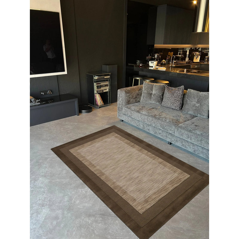 Tapis en polypropylène à motif géométrique de couleur brune, Rectangle 4 pi 7 po x 6 pi 7 po