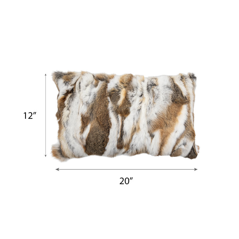 Coussin en fourrure de lapin Mira, Beige, H 12 po x l 20 po