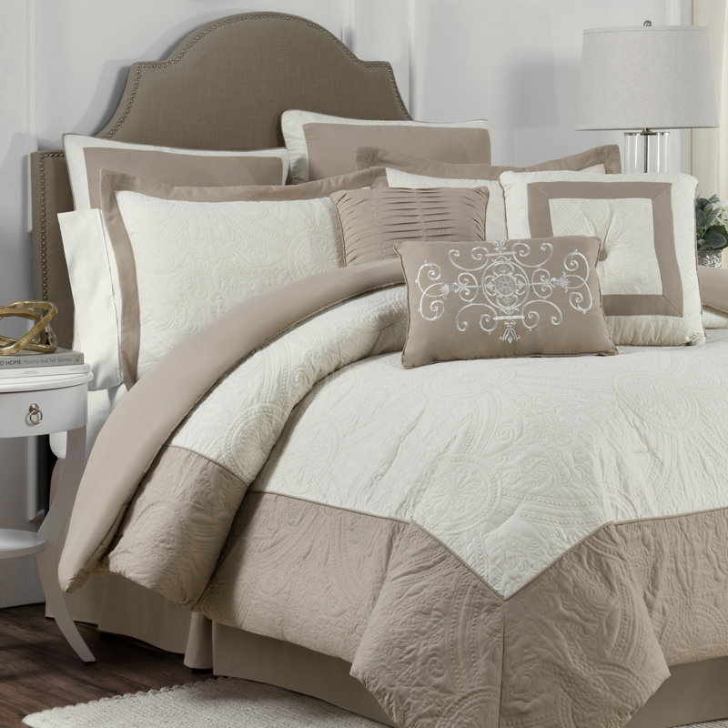 Bensonhurst Polyester Comforter, Full, Ivory