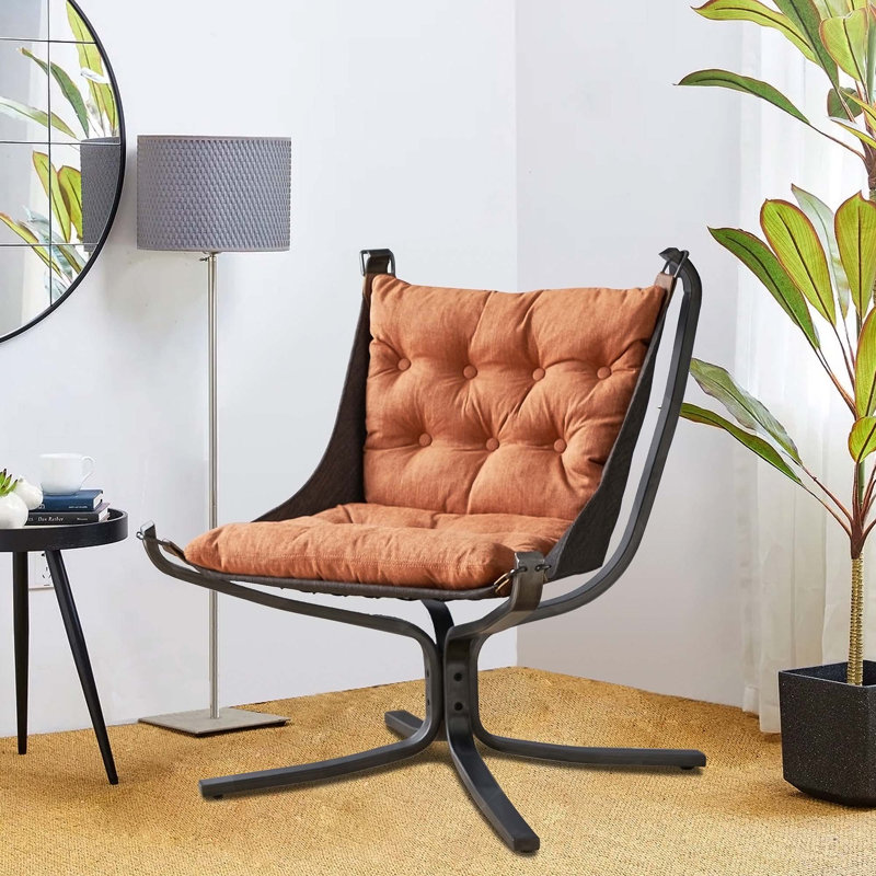 Charmant fauteuil papillon pour espaces intérieurs polyvalents