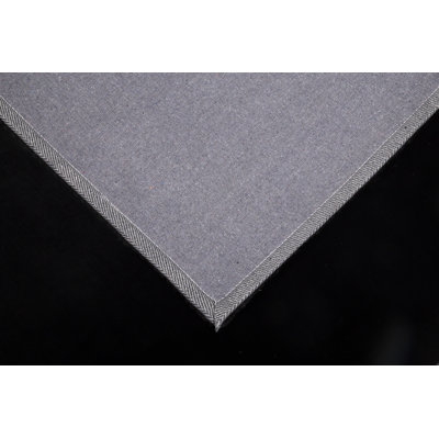 Tapis noir à poils longs Baptiste