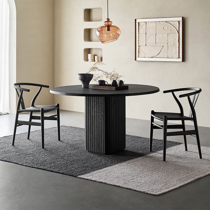Table de salle à manger italienne de style minimaliste noir
