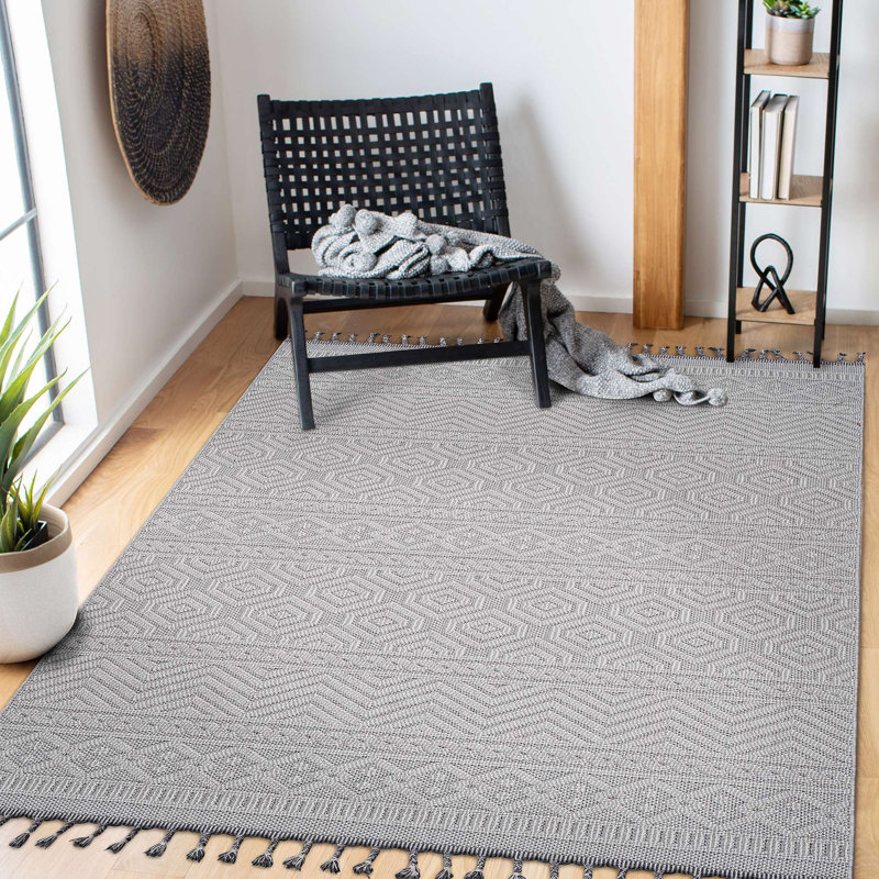 Collection Geometric Indoor/Outdoor Area Rug, White, Rectangle 7'9" x 10'