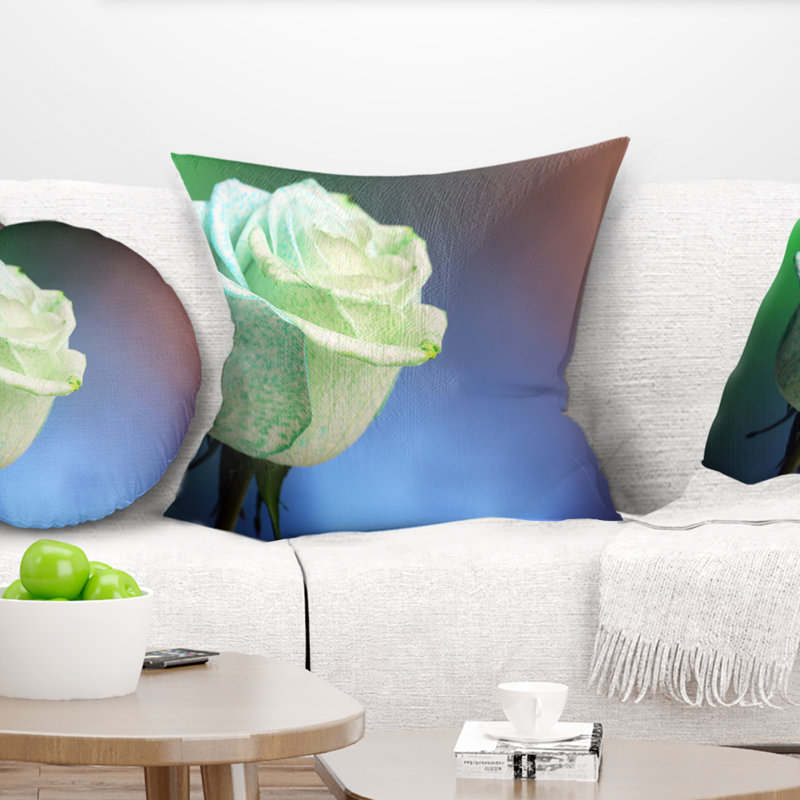 Magnifique rose peinte en blanc - coussin à imprimé floral, 16 po x 1 po, Coussin décoratif
