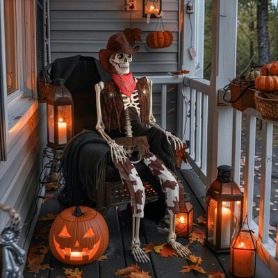 Squelette articulée grandeur nature Kaytlynne, squelette de cowboy western de 1,70 m, idéal pour les décorations de fête d'Halloween