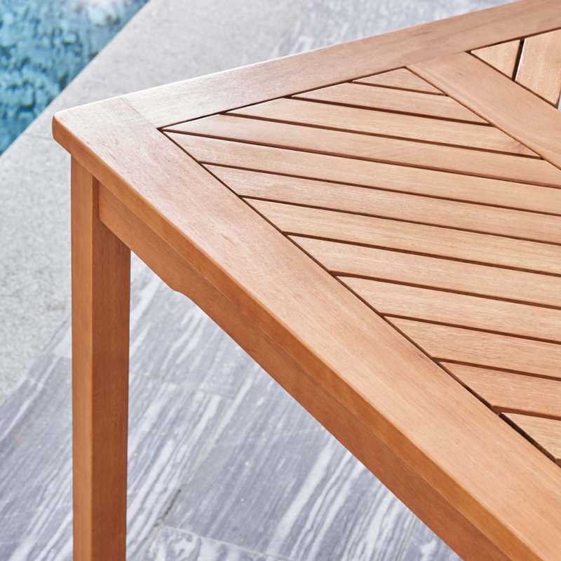 Table de salle à manger en bois