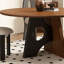 Table de salle à manger ronde en bois massif de style médiéval-106778416