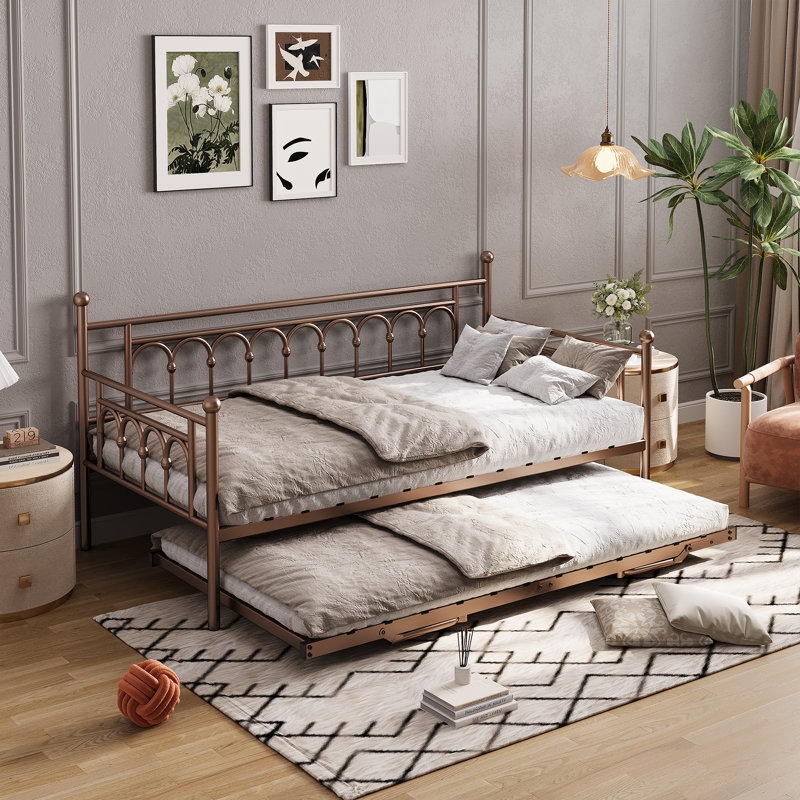 Lit de jour simple en métal avec gigogne et sac de rangement Rackers, Bronze Antique