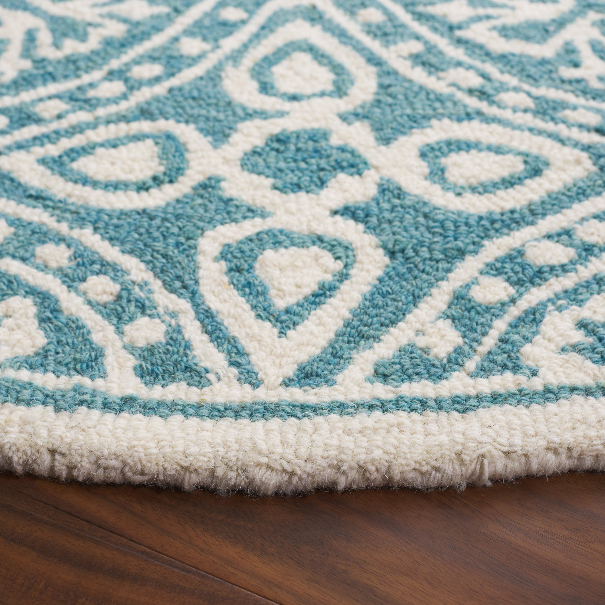 Mekai Hand Tufted Wool Pile Geometric Rug, Round 6'