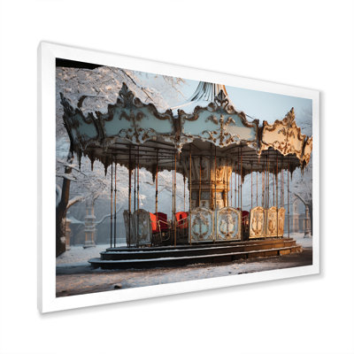 Carousel Winter Scenery In Paris sur impression sur toile