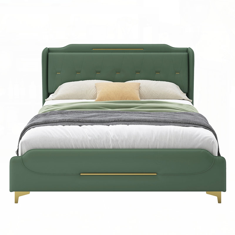 Lit plateforme tapissier luxueux en cuir avec accents en métal doré et structure robuste, parfait pour les chambres modernes et élégantes.