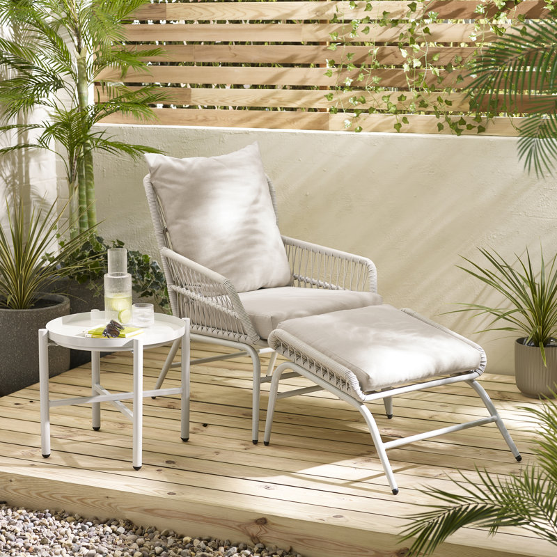 Seretta Metal Garden Lounge Chair Set with Foot Stool and Table for Luxury Modern Patio, Cream