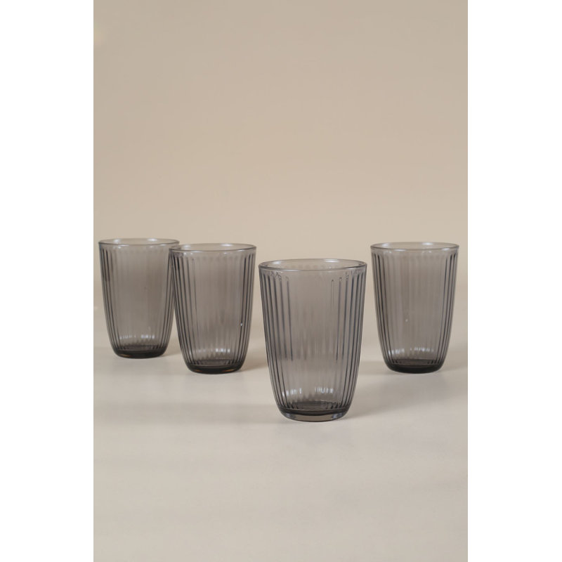 Ensemble de verres, Fume