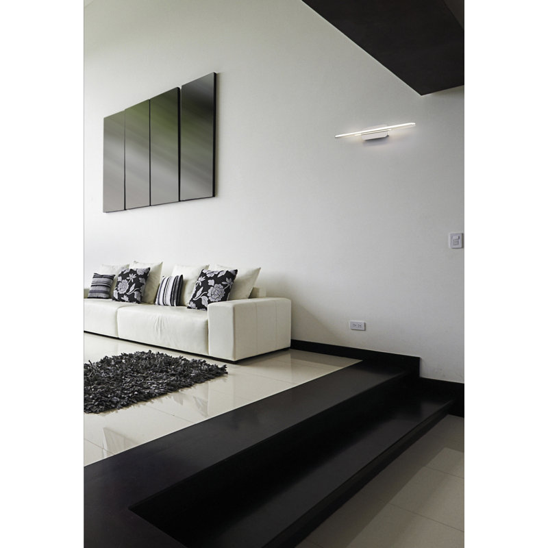 Tratto LED Armed Sconce, White