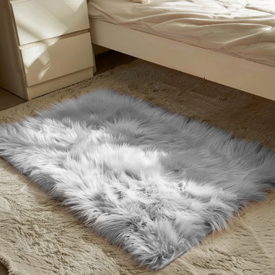 Haja Handmade Shag Faux Sheepskin Gray Area Rug