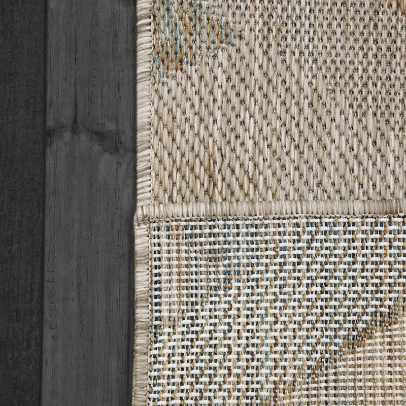 Tapis intérieur / extérieur en polypropylène géométrique Jeselyn, Rectangle 7 pi 10 po x 10 pi