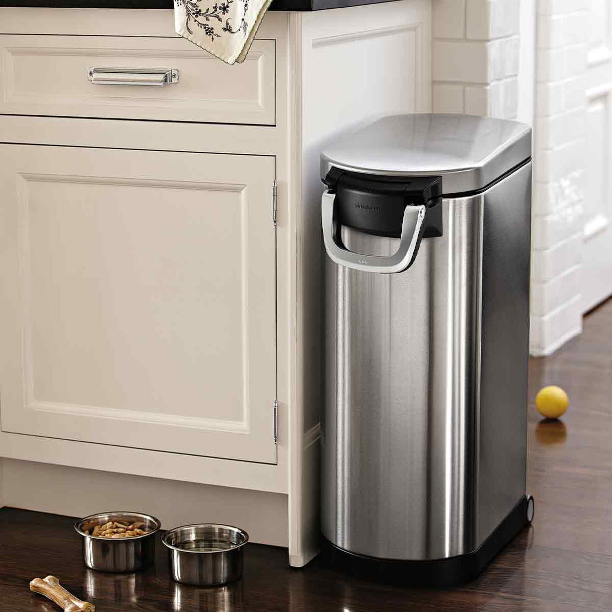 simplehuman Pet Food Container, Extra Large, Brushed