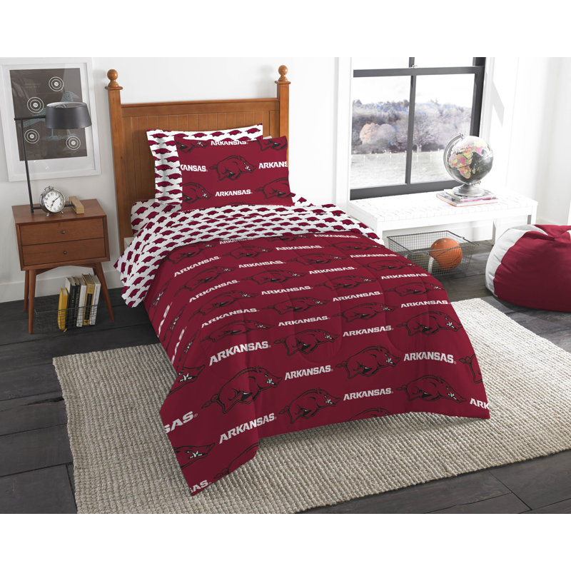 Polyester Comforter, NCAA University of Arkansas, Fayetteville