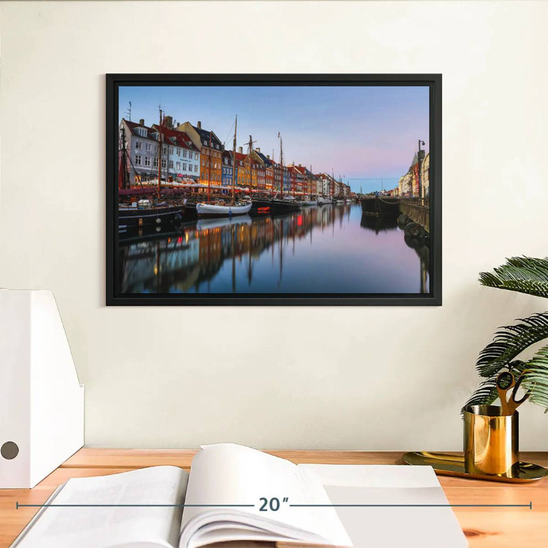 Nyhavn New Harbor, Cadre flottant noir, 13 po x 9 po