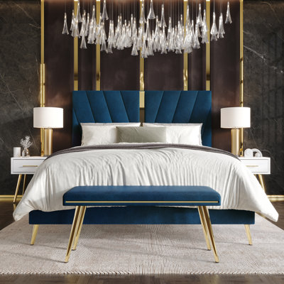 Lakeysa Piece Bedroom Set