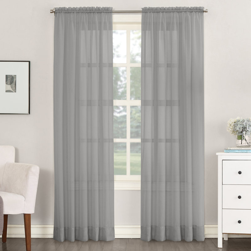 Panneau de rideau transparent avec passe-tringle Wayfair Basics® Albia, Gris anthracite, L 59 po x L 95 po
