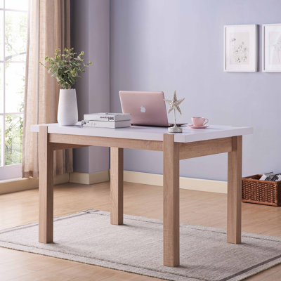 Table de salle à manger en bois massif à quatre pieds avec deux tons de couleur épais