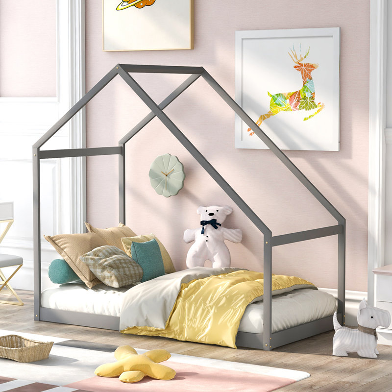 Lit simple en bois, Gris