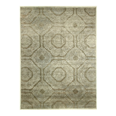 Geometric Area Rug in Ivory/Beige