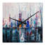 Horloge murale moderne avec un mur de gratte-ciels-746647258