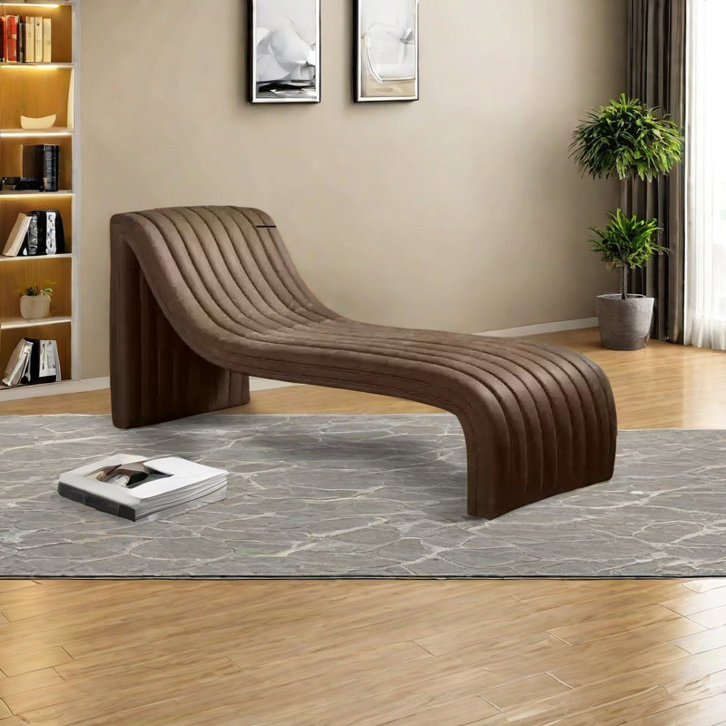 Chaise élégante au design artistique, Brun